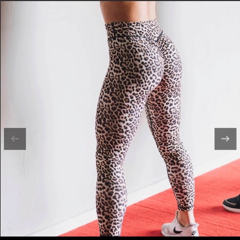 Zyia Active Leopard Brilliant Hi-Rise 7/8 Leggings